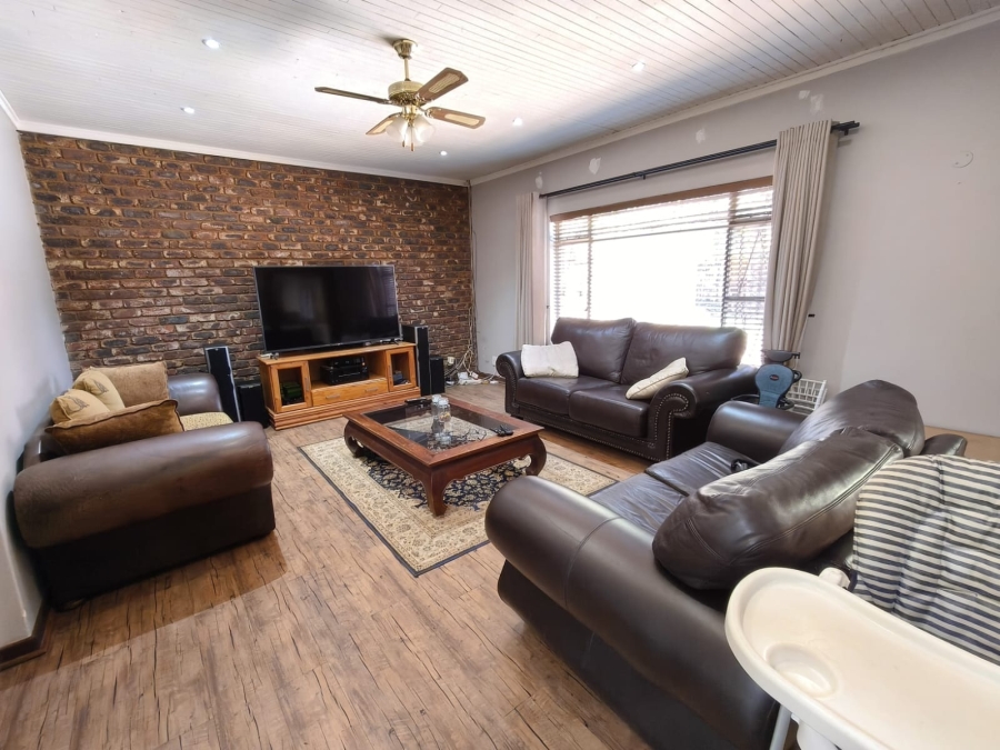 3 Bedroom Property for Sale in Potchefstroom North West